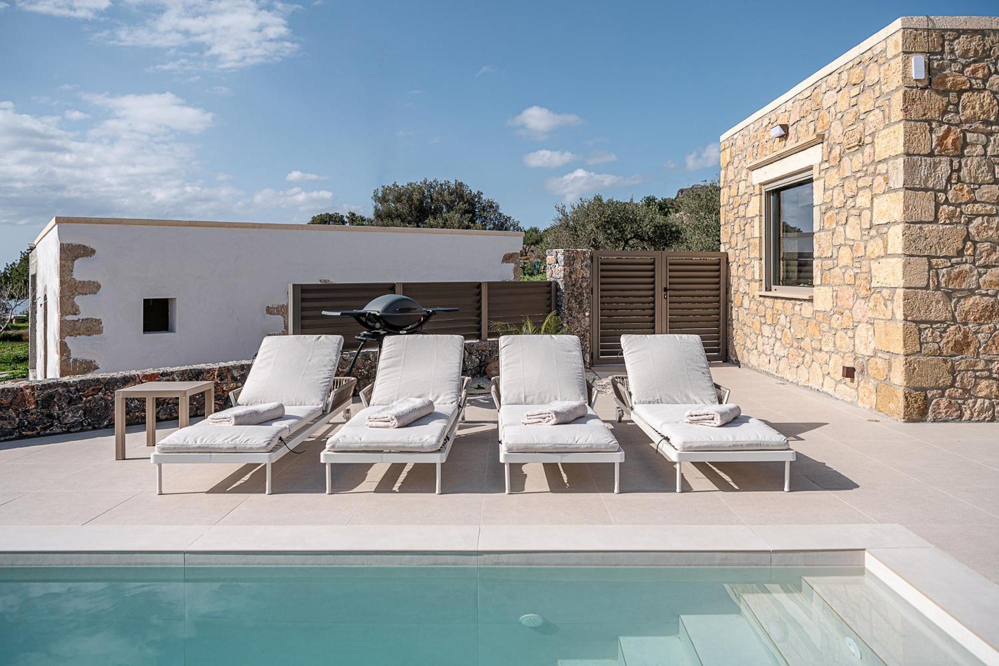 Casa Nougia Villa *