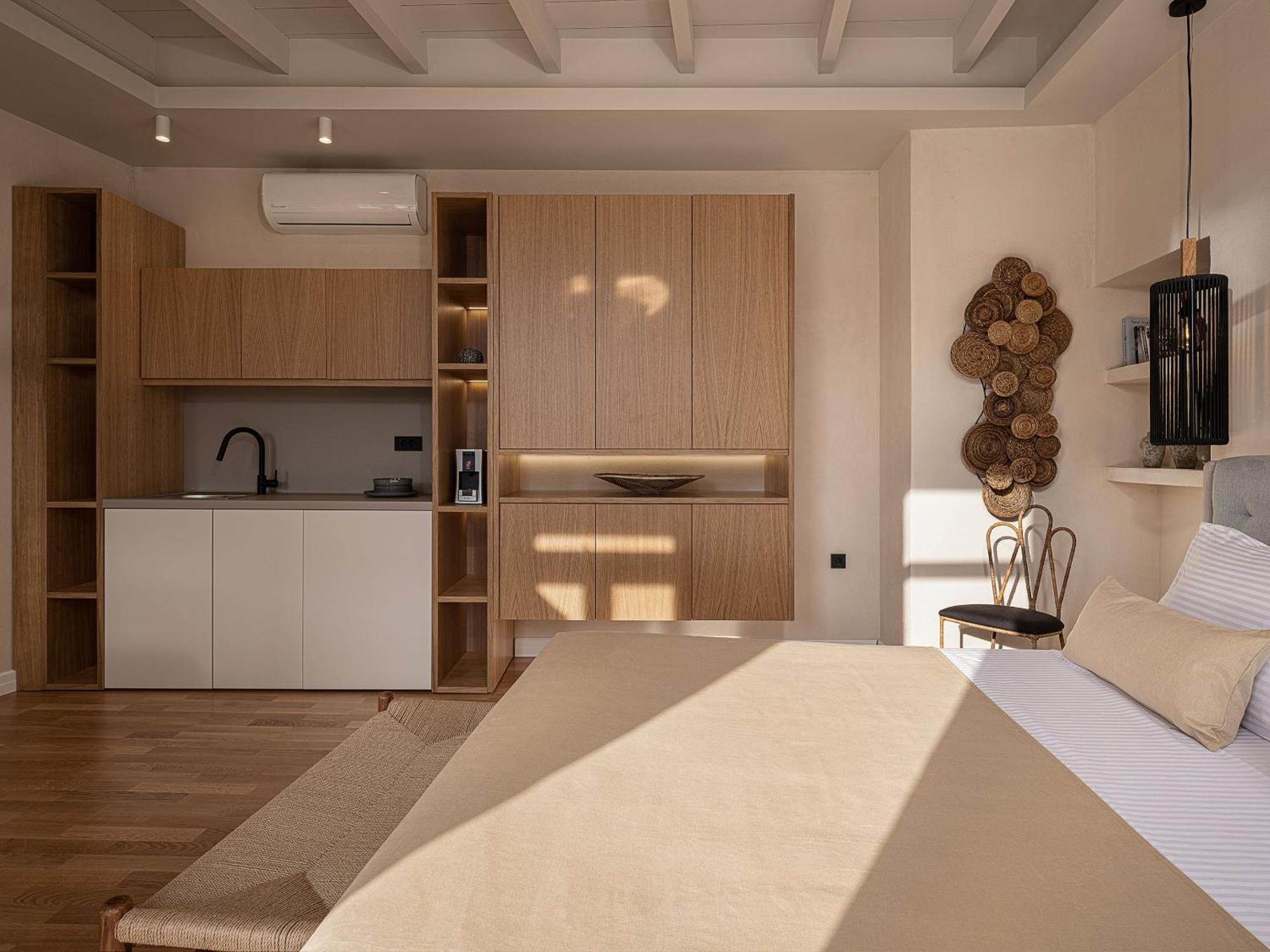 Lithinon Luxury Suites Free Parking Apartment *