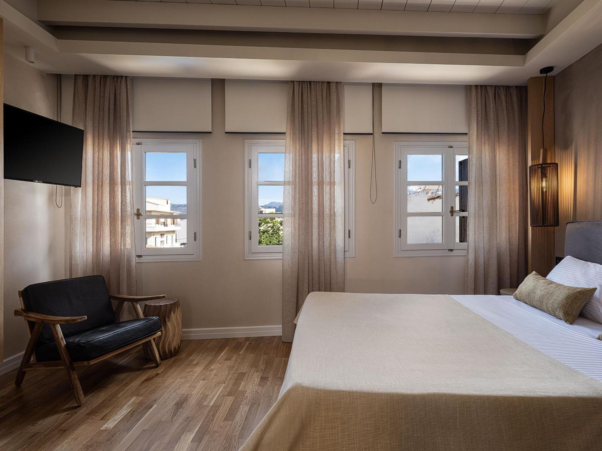 Lithinon Luxury Suites Free Parking Apartment