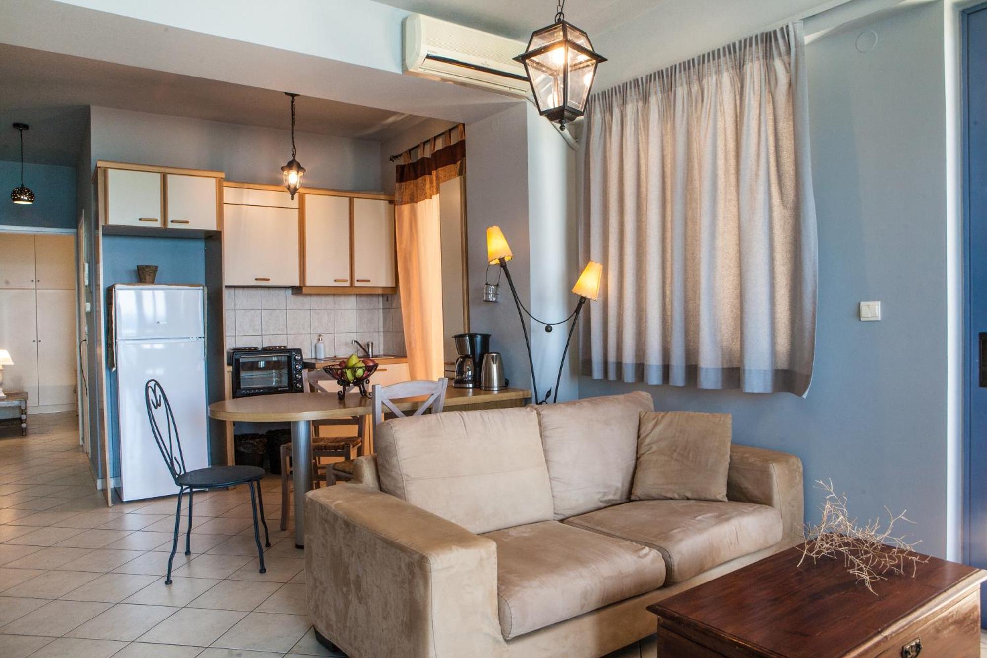 Nais & Apartment Chania (Crete)