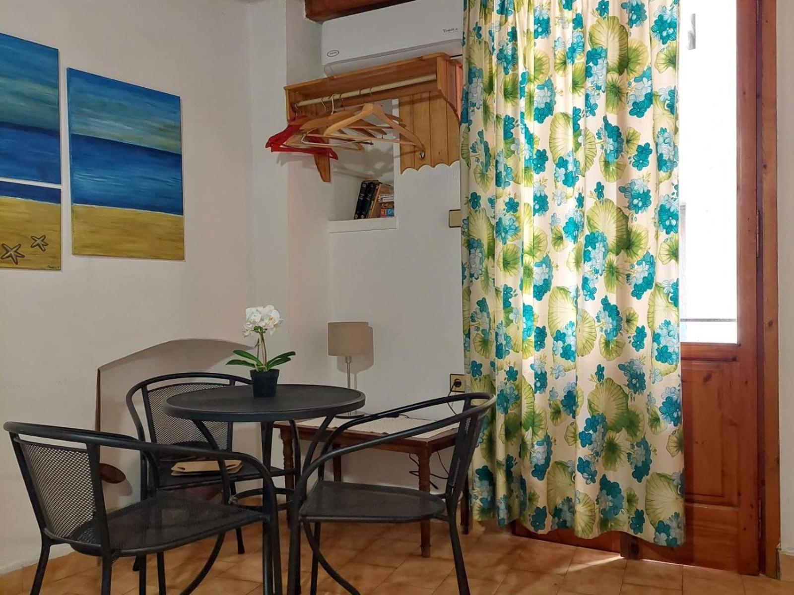 Chryssoula * Chrissi Akti Chania