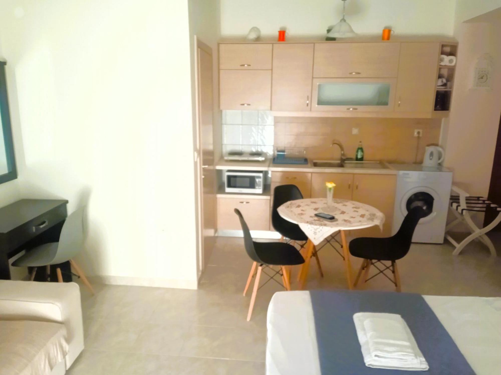 Alkioni Guest house *