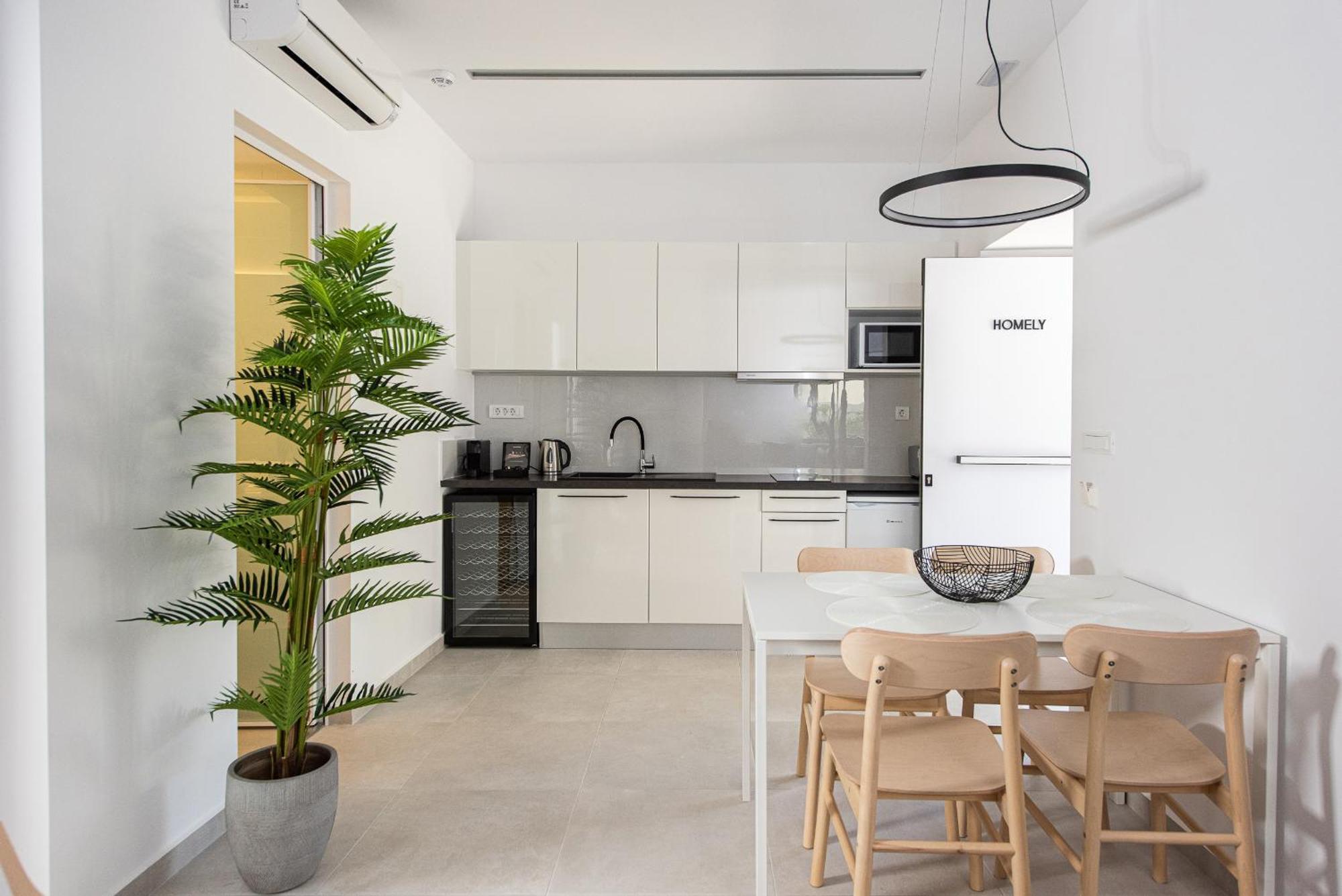 Cozy Corner Luxury Apartment *