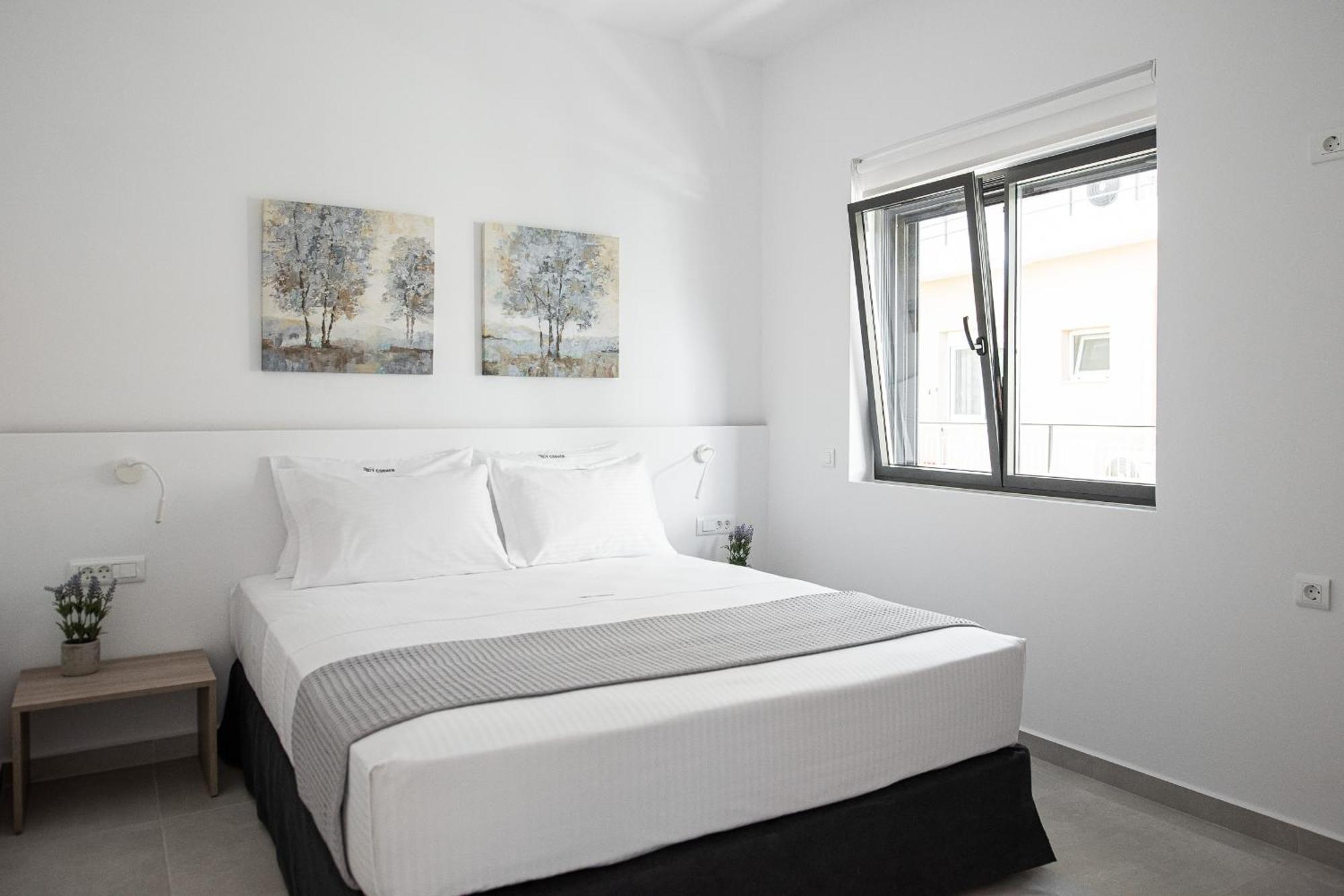 Cozy Corner Luxury Apartment *