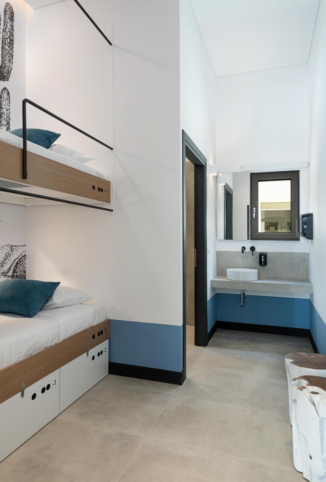 Cocoon Hostel Chania (Crete)