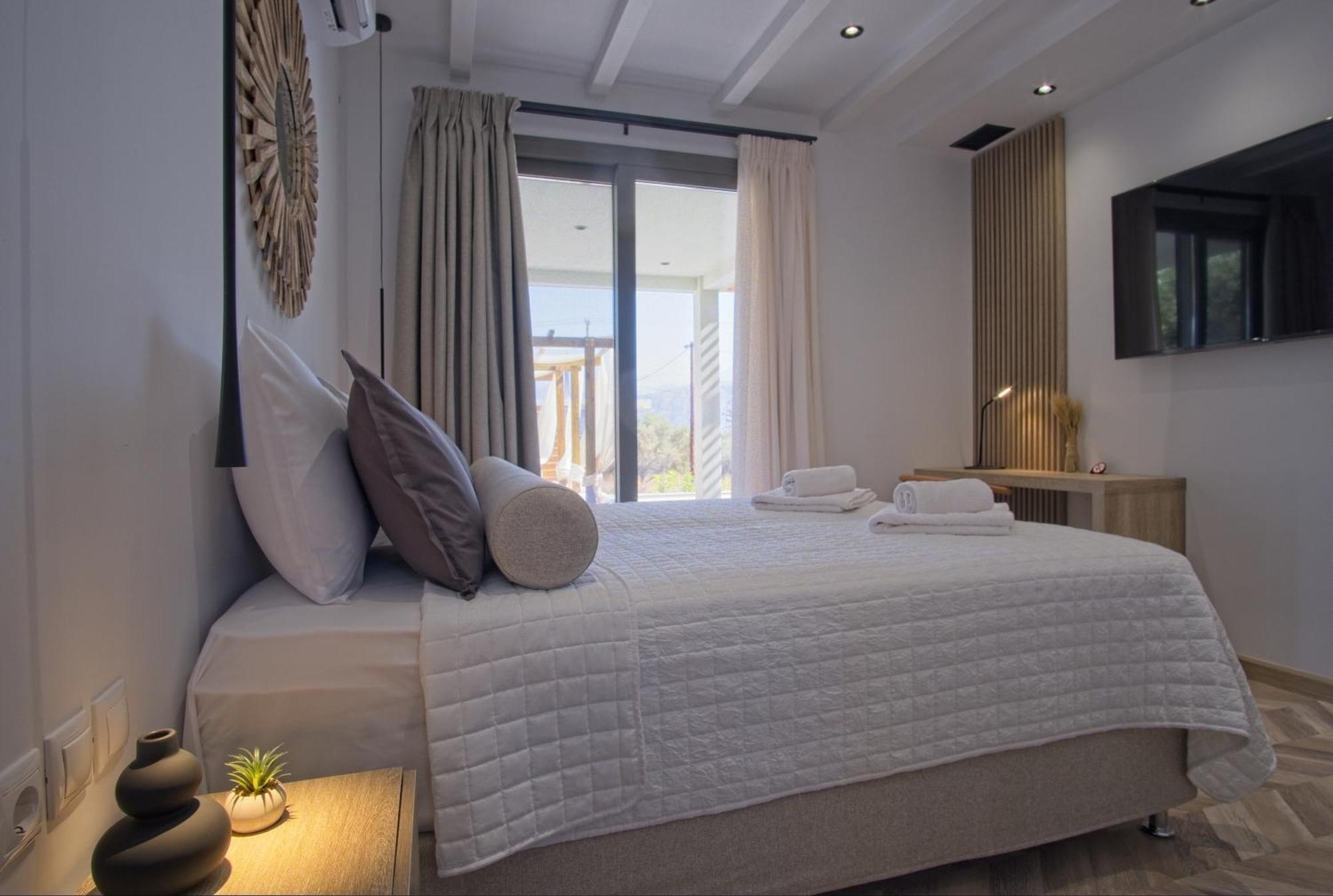 Mourelo Luxury In Chania With Private Pool Jacuzzi Pousada *
