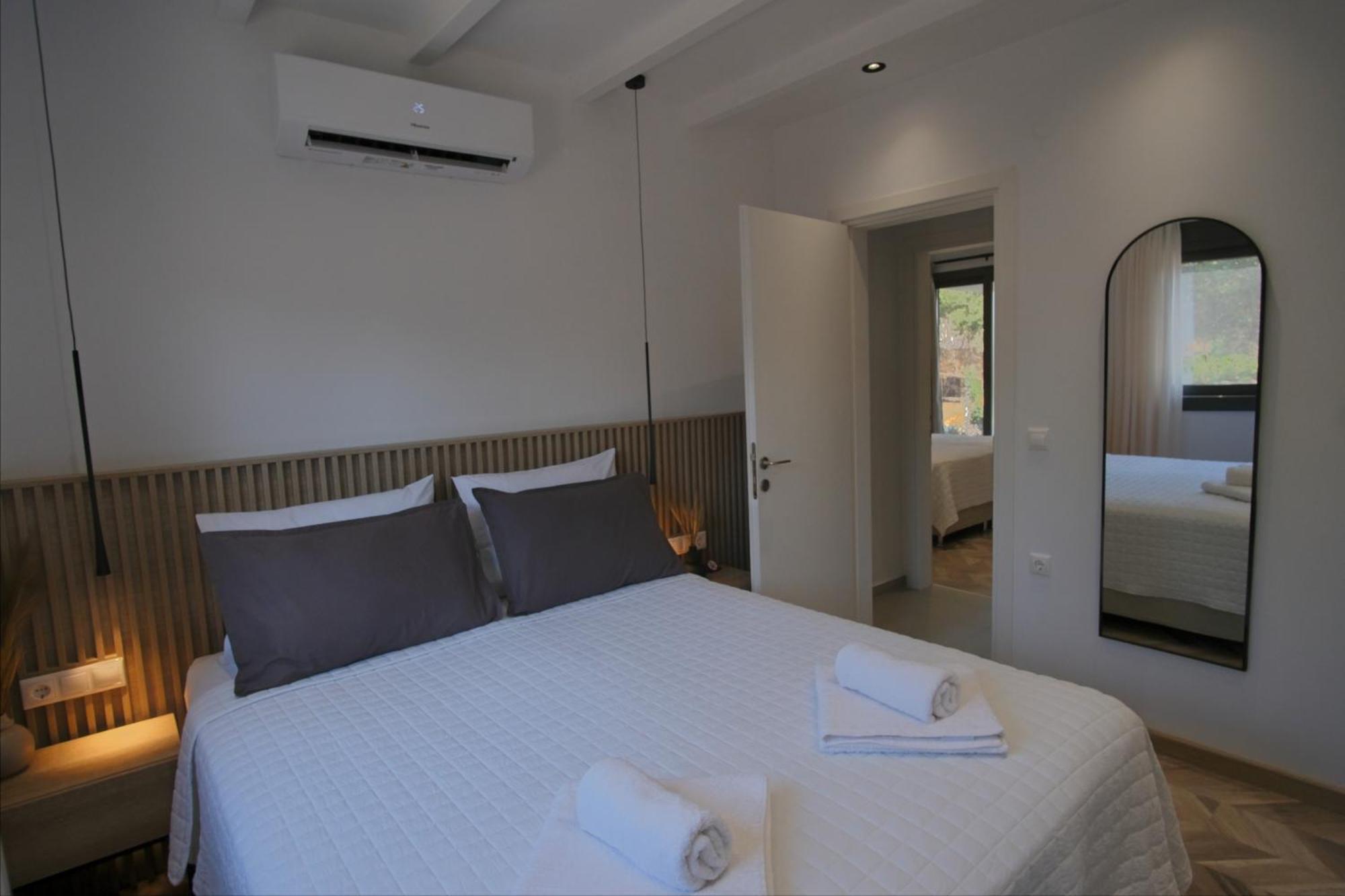 Mourelo Luxury In Chania With Private Pool Jacuzzi Chrissi Akti Chania
