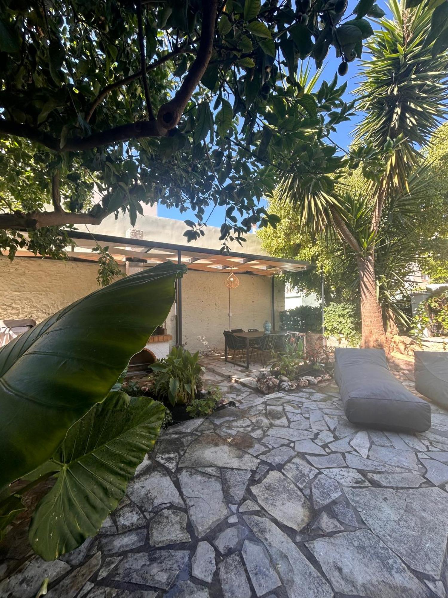 Holiday home Joyful Secret Garden House *