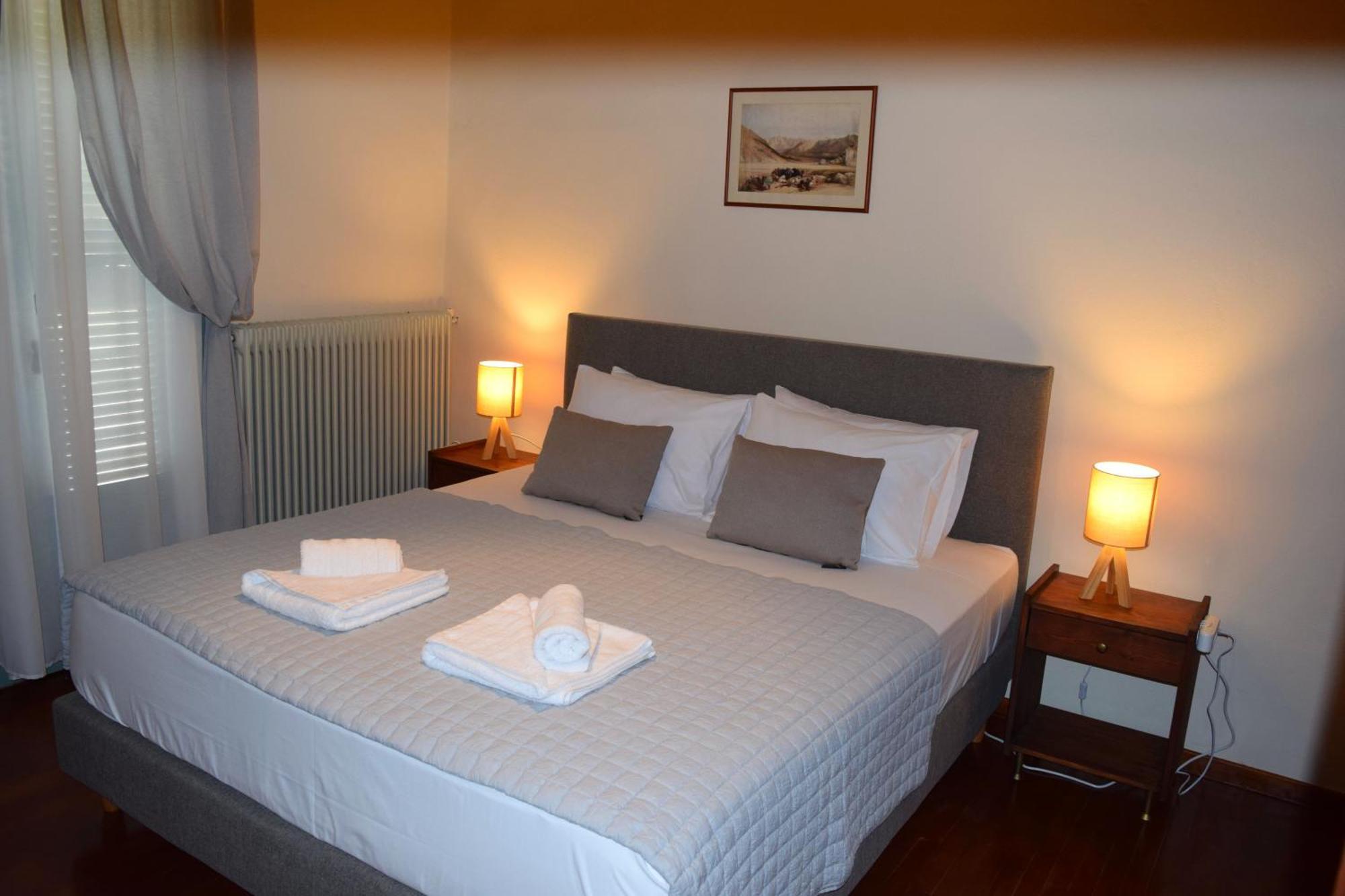 Rodon Manor Apartment