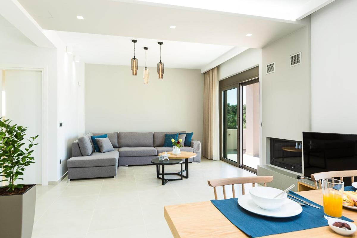 Estel Residences Villa *