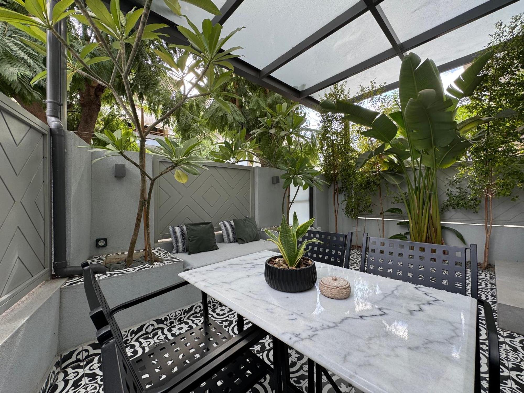 Ethyr Atrium Apartment *