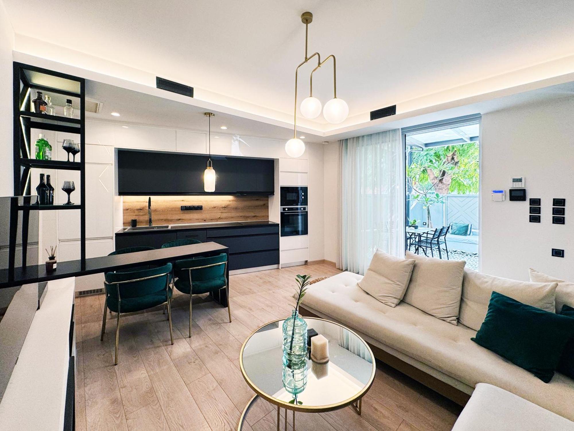 Ethyr Atrium Apartment