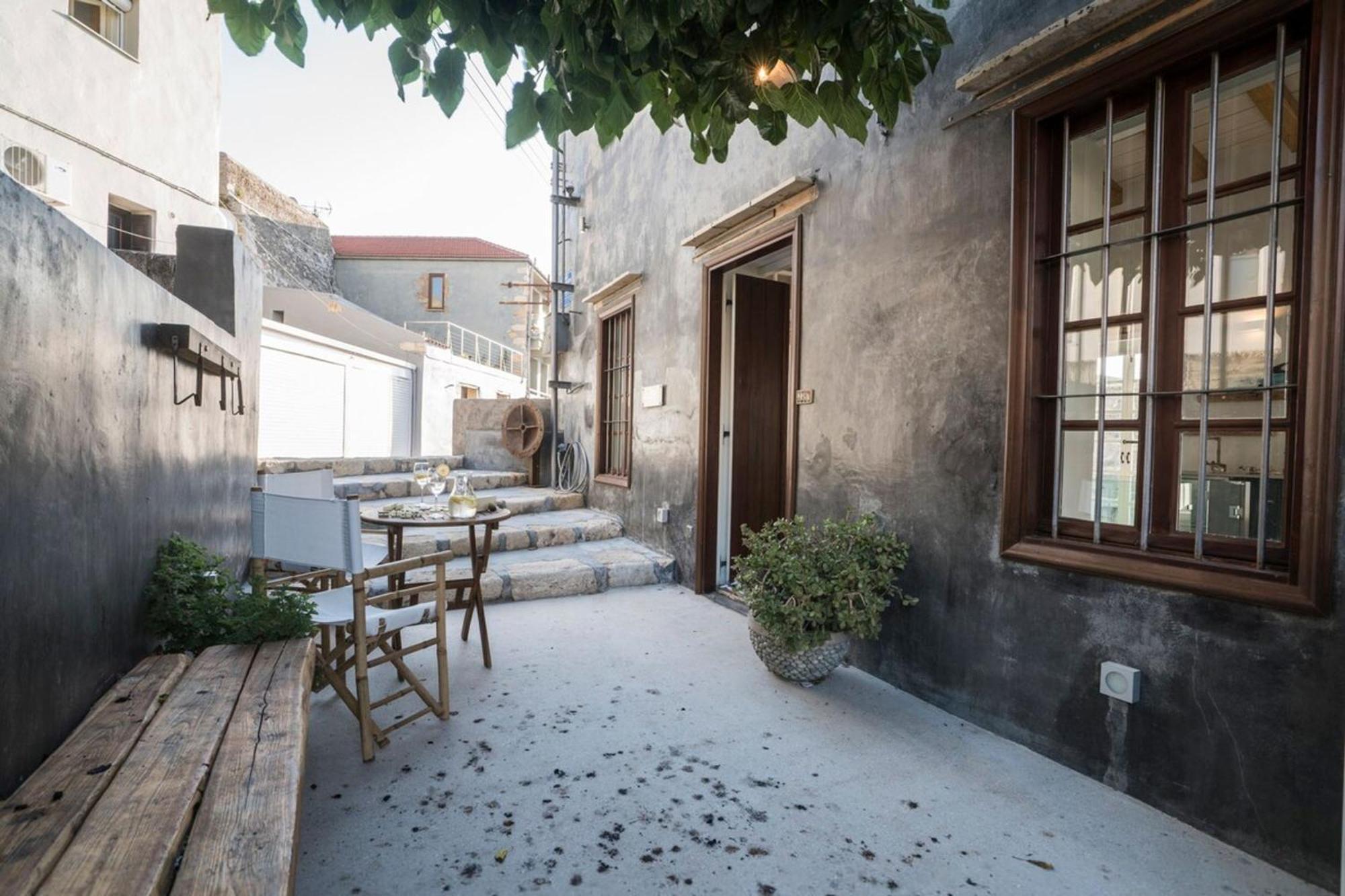 Holiday home Kito- Transformed House On The Water's Edge