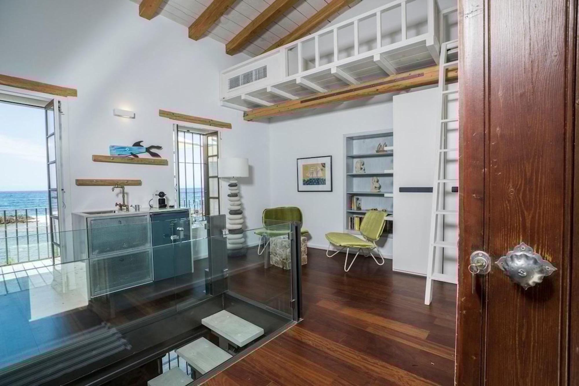 Kito- Transformed House On The Water's Edge Chania (Crete)
