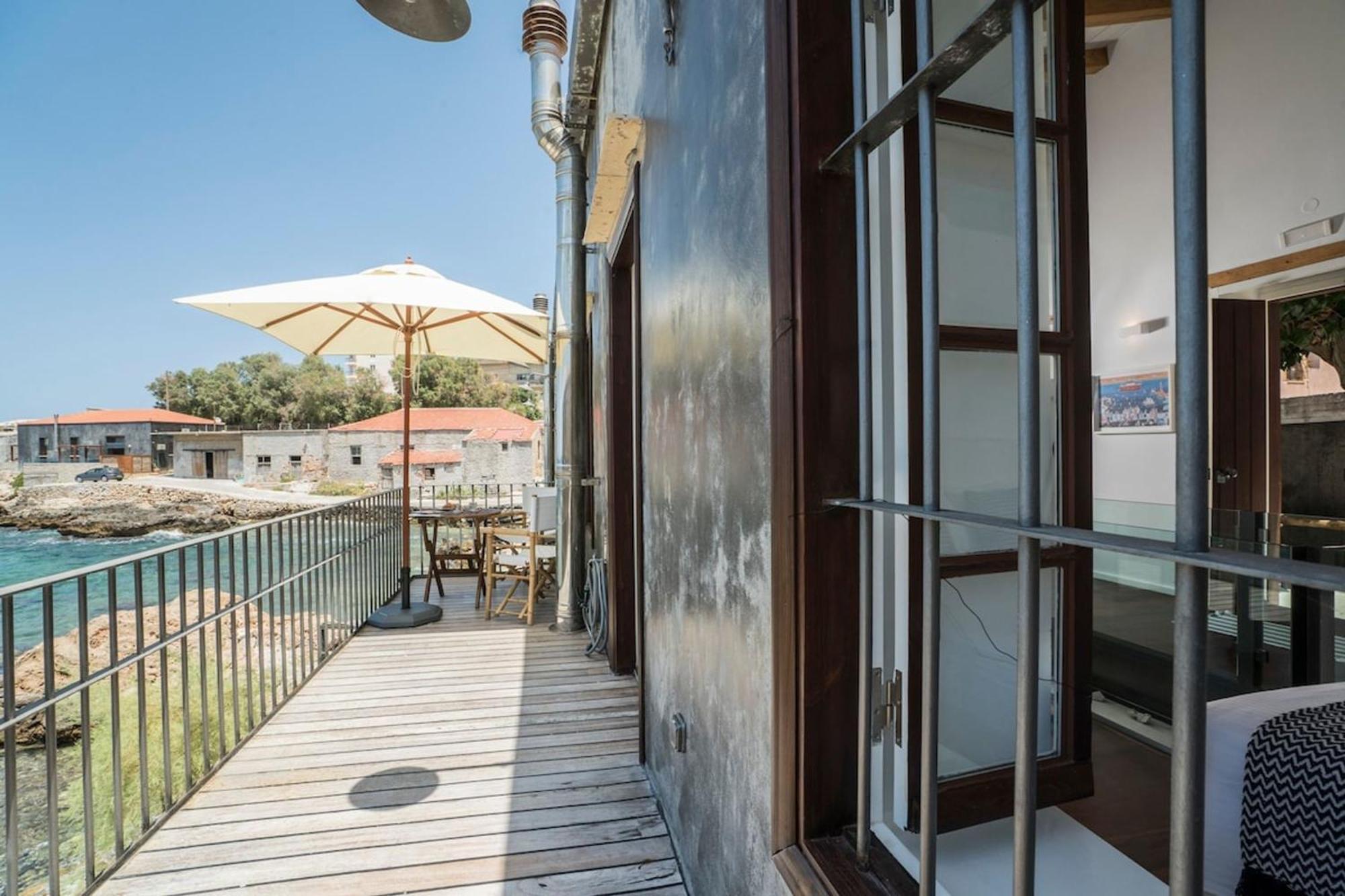Kito- Transformed House On The Water's Edge Holiday home *