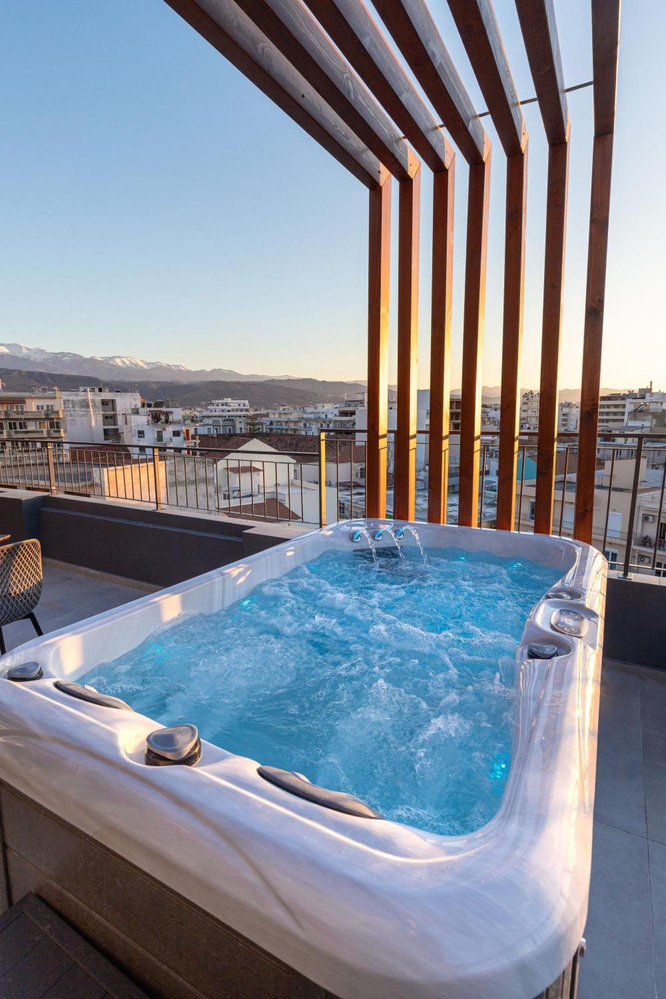 Anele Luxury - Roof Jacuzzi * Chania (Crete)