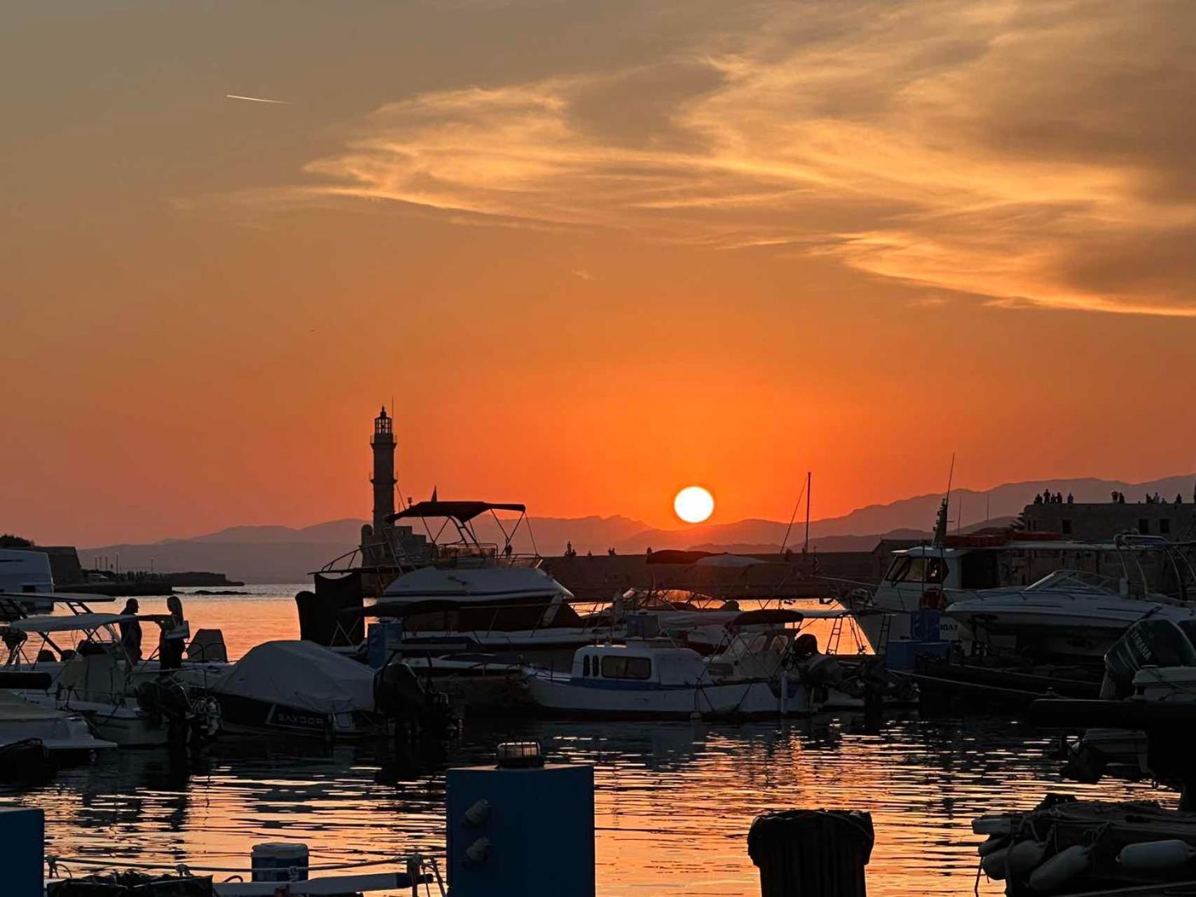 Retro By The Sea * Chania (Crete)