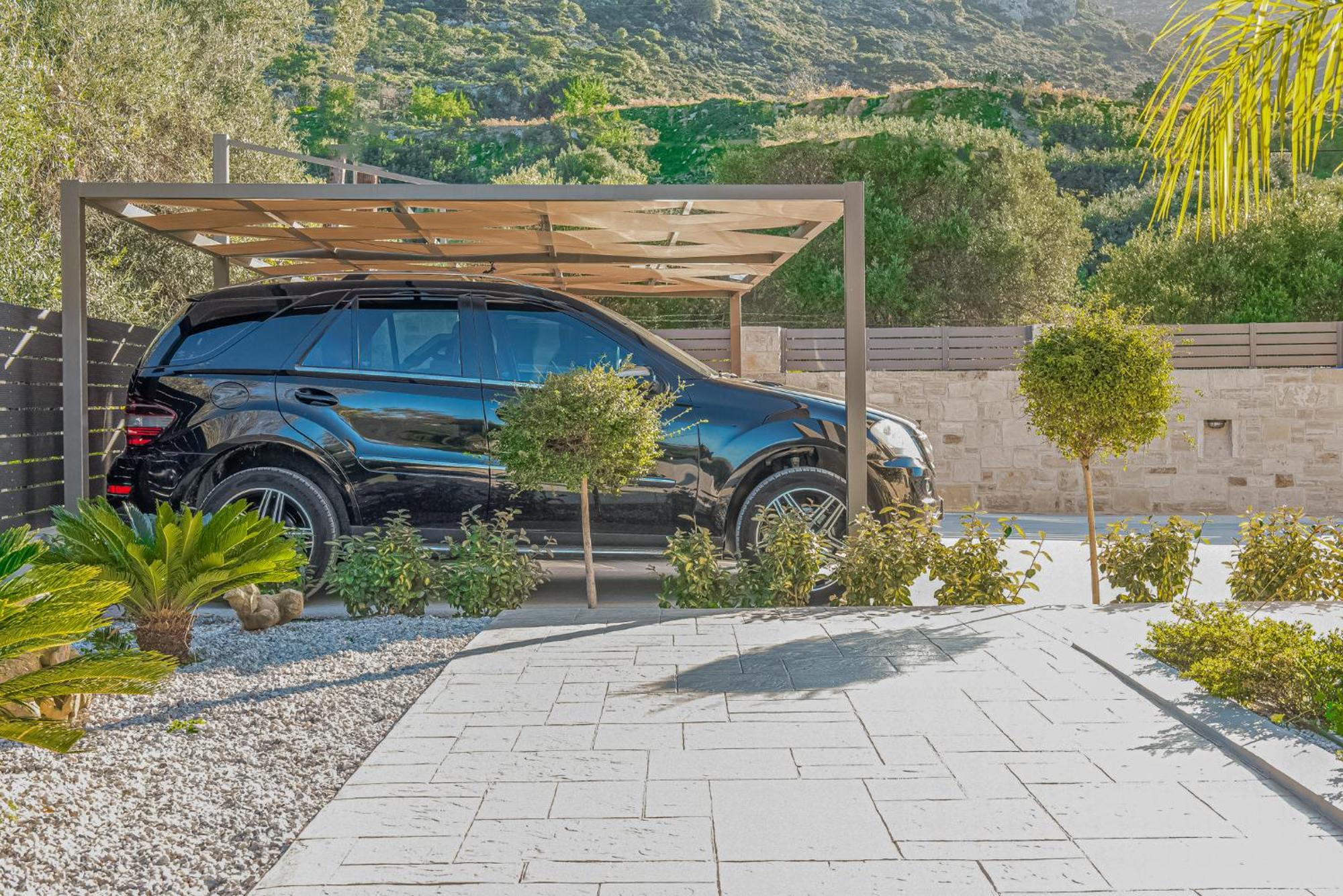 Chris With Private Ecologic Pool And Kid's Playground! Apartment *