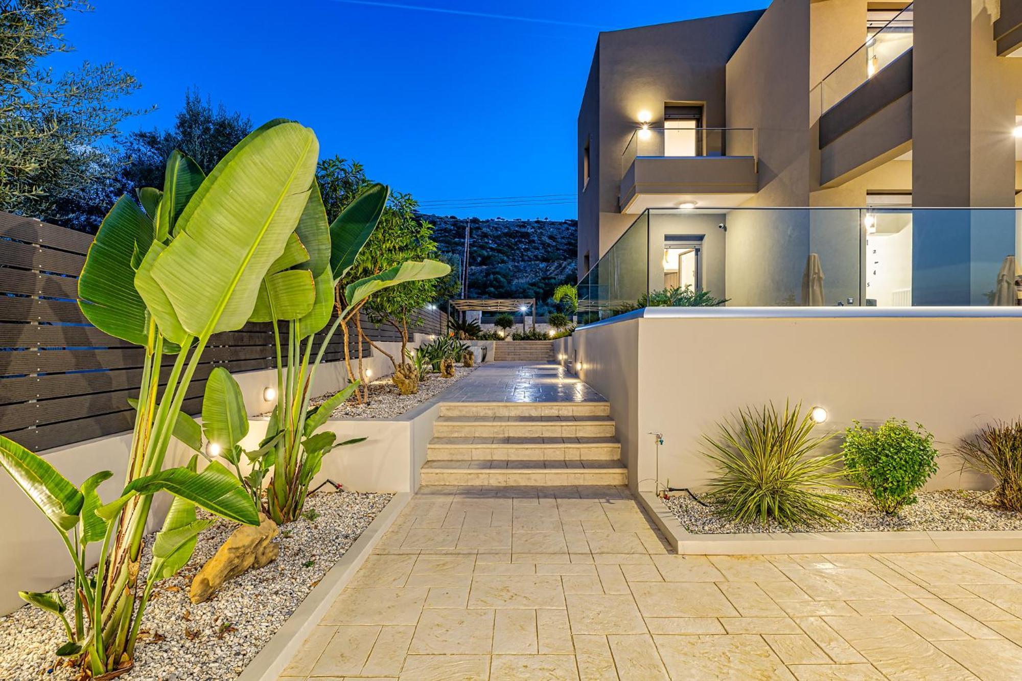 Apartment Chris With Private Ecologic Pool And Kid's Playground!