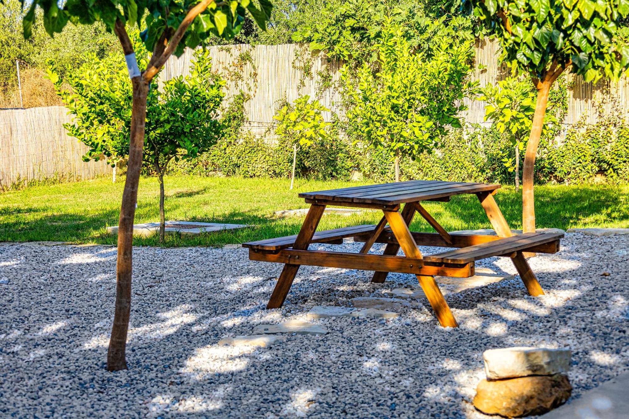 Chris With Private Ecologic Pool And Kid's Playground! Apartment *