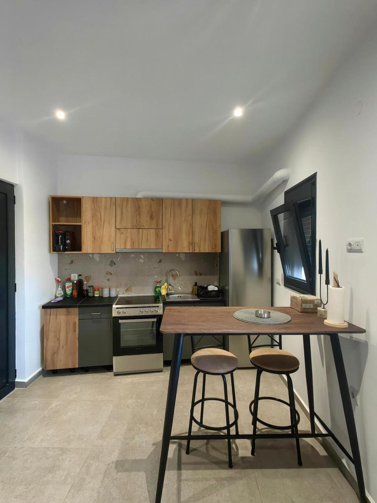 Archo's 2 Smart Location, Private Parking