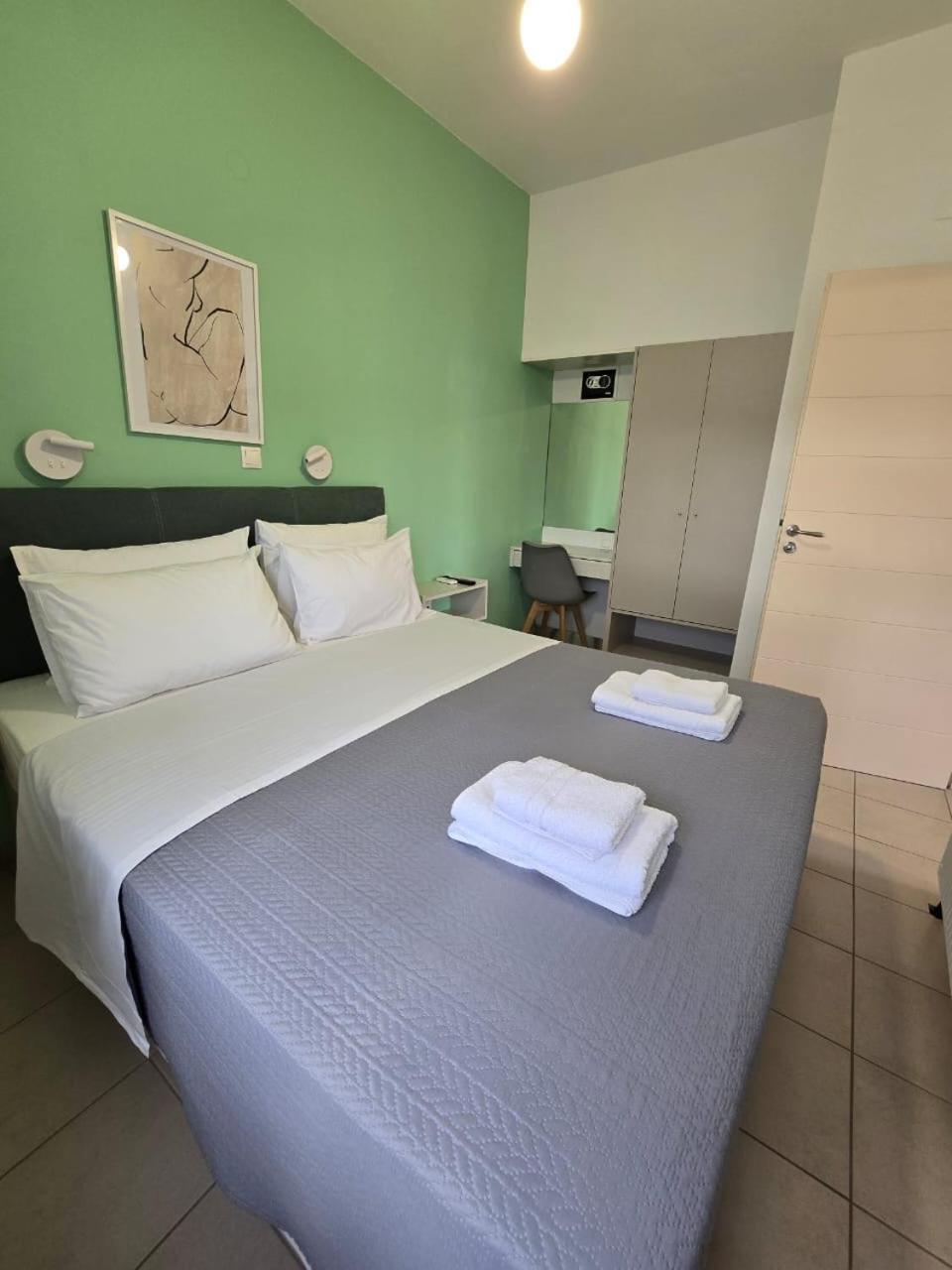 Fougaro Aparthotel Chania (Crete)