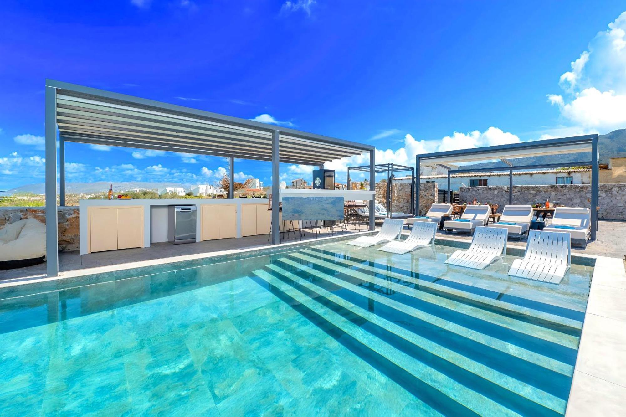 Grey Grand Private Pool Villa