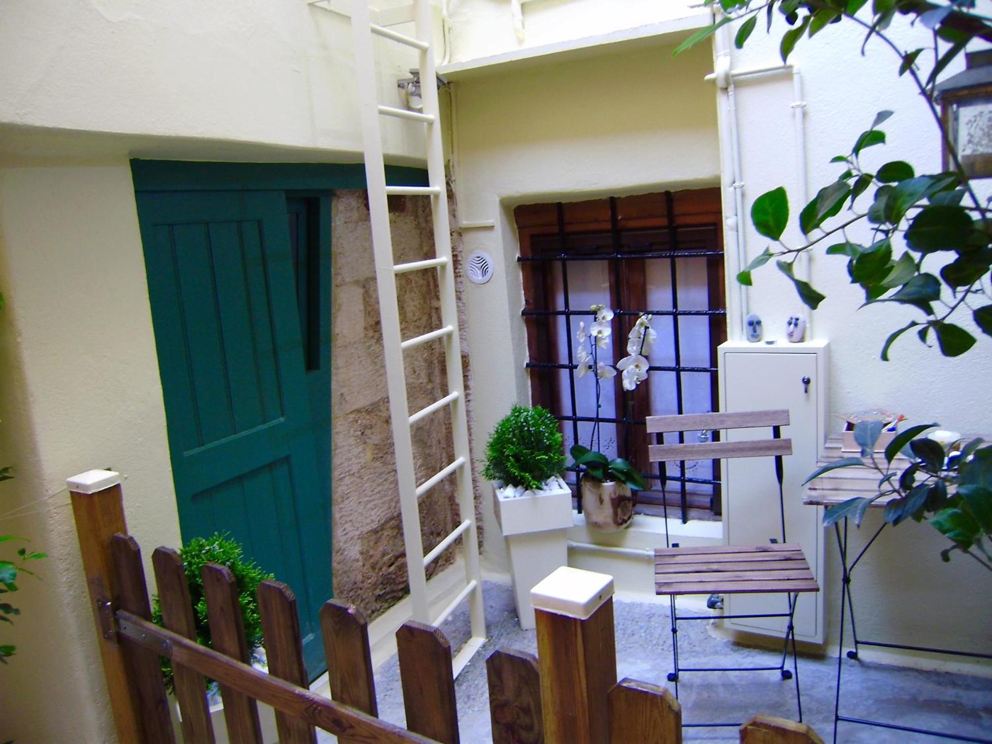 Giota's House Apartment Chania (Crete)