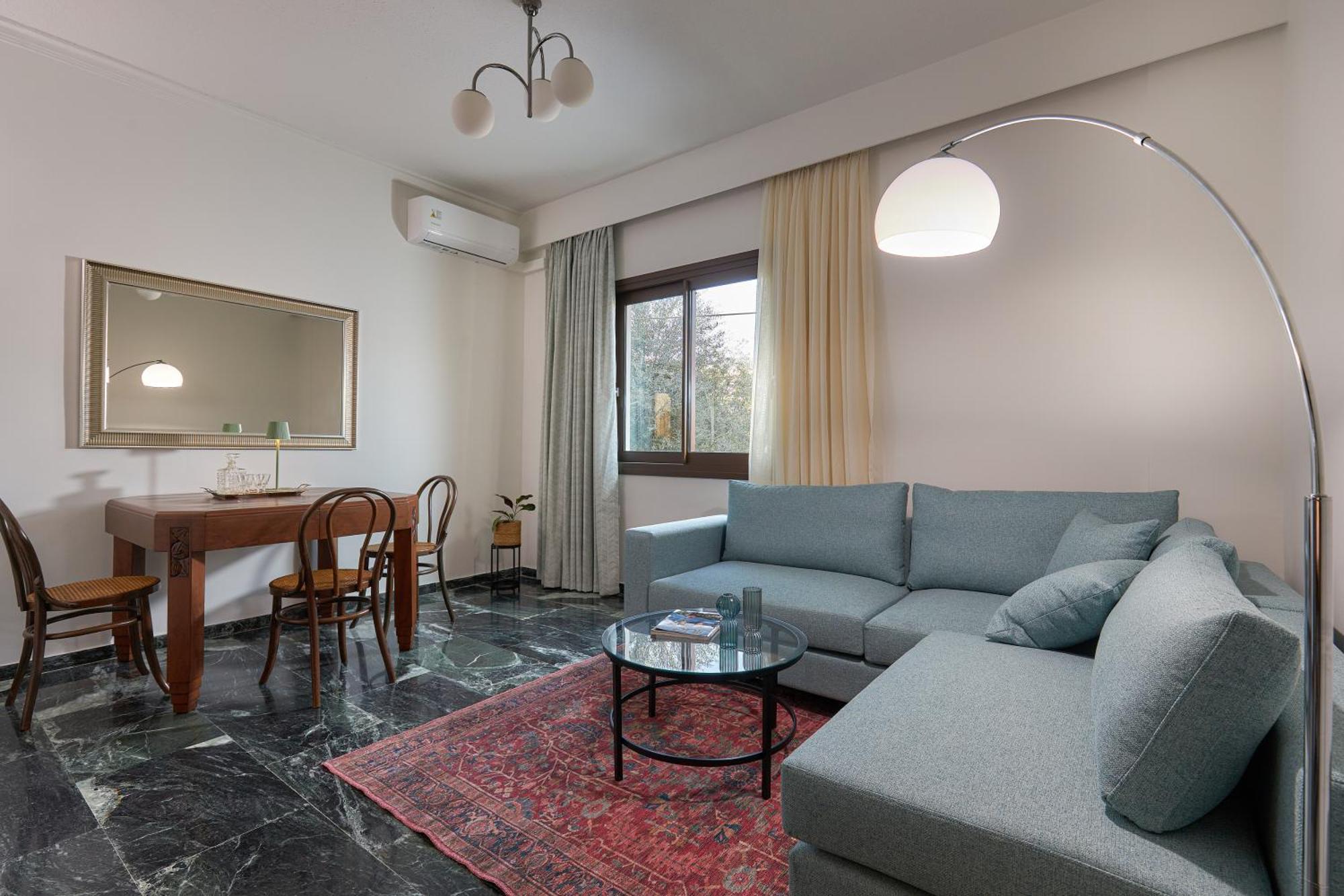 Katsambas - Cozy Retro-luxury With Balcony