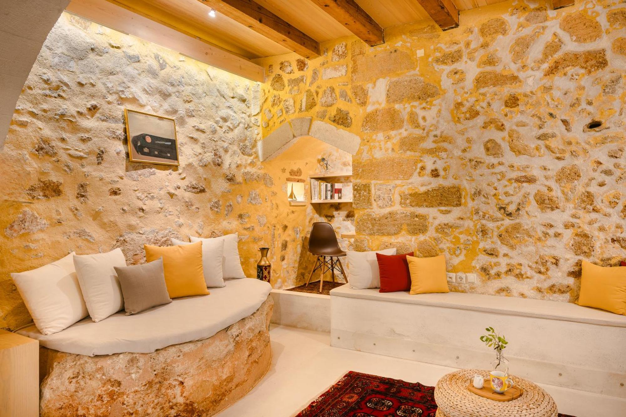 Giota's House Apartment *