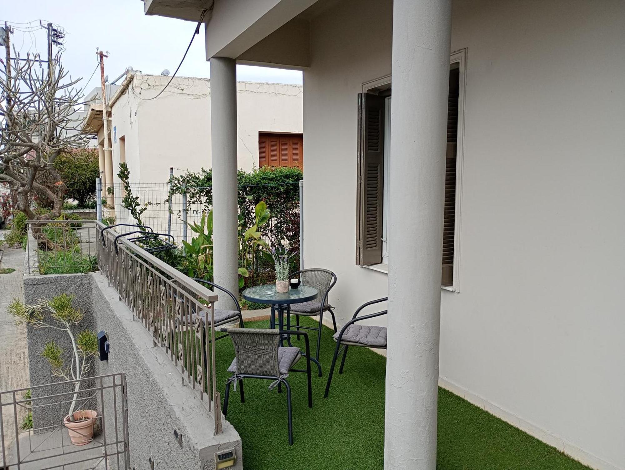 πλήρως ανακαινισμένη μονοκατοικία. * Chania (Crete)