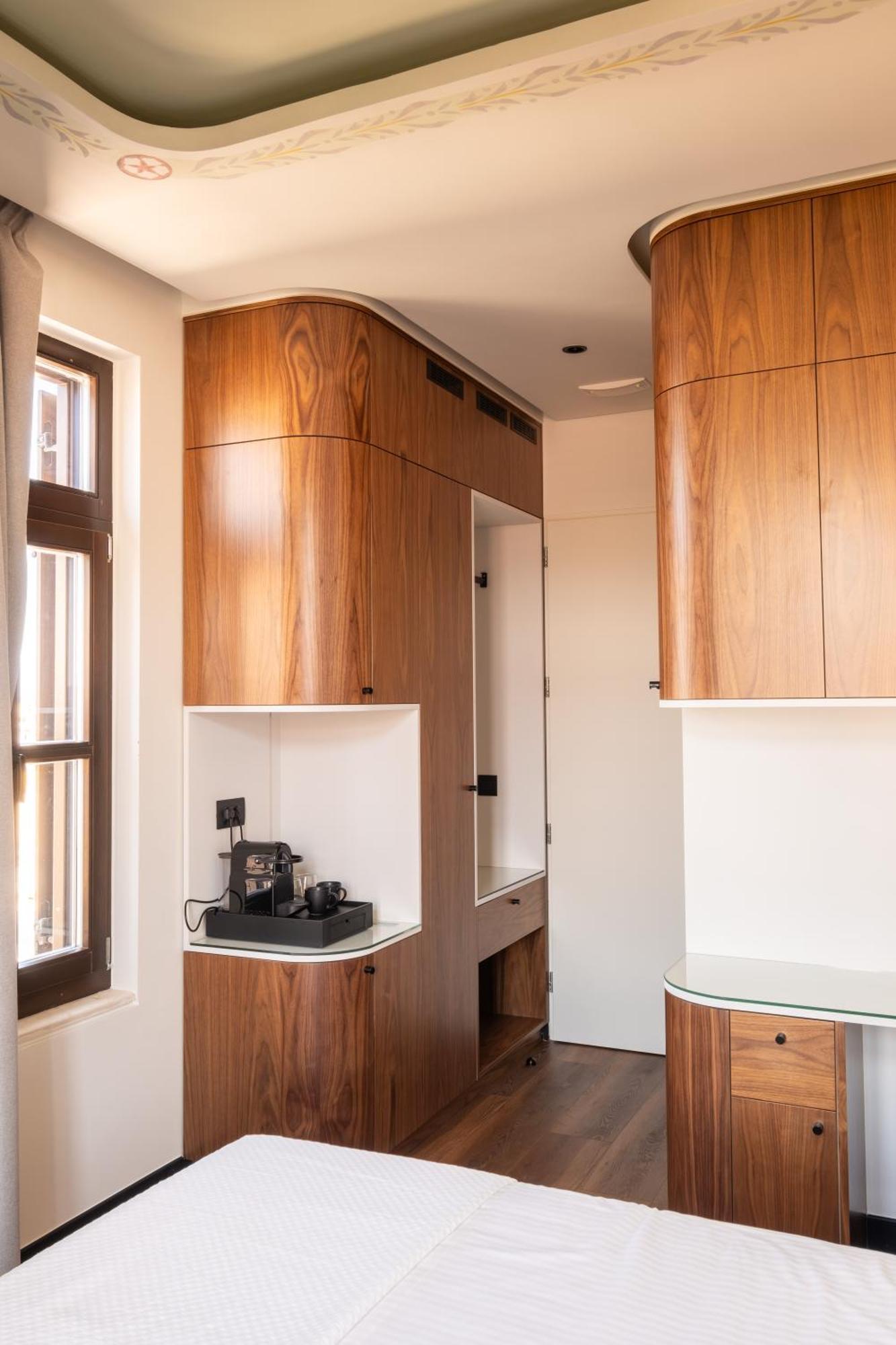 Bouquet Luxury Apartment