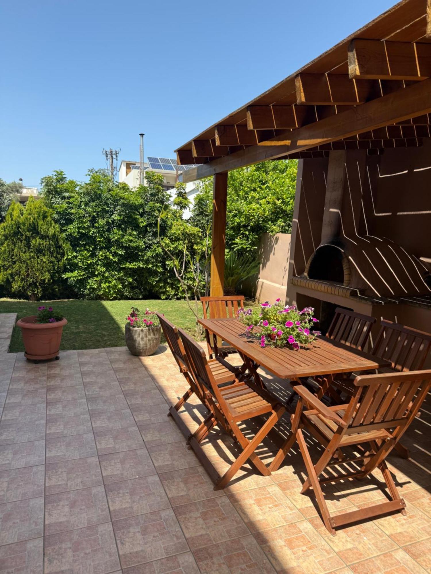 Fanouris Villa *