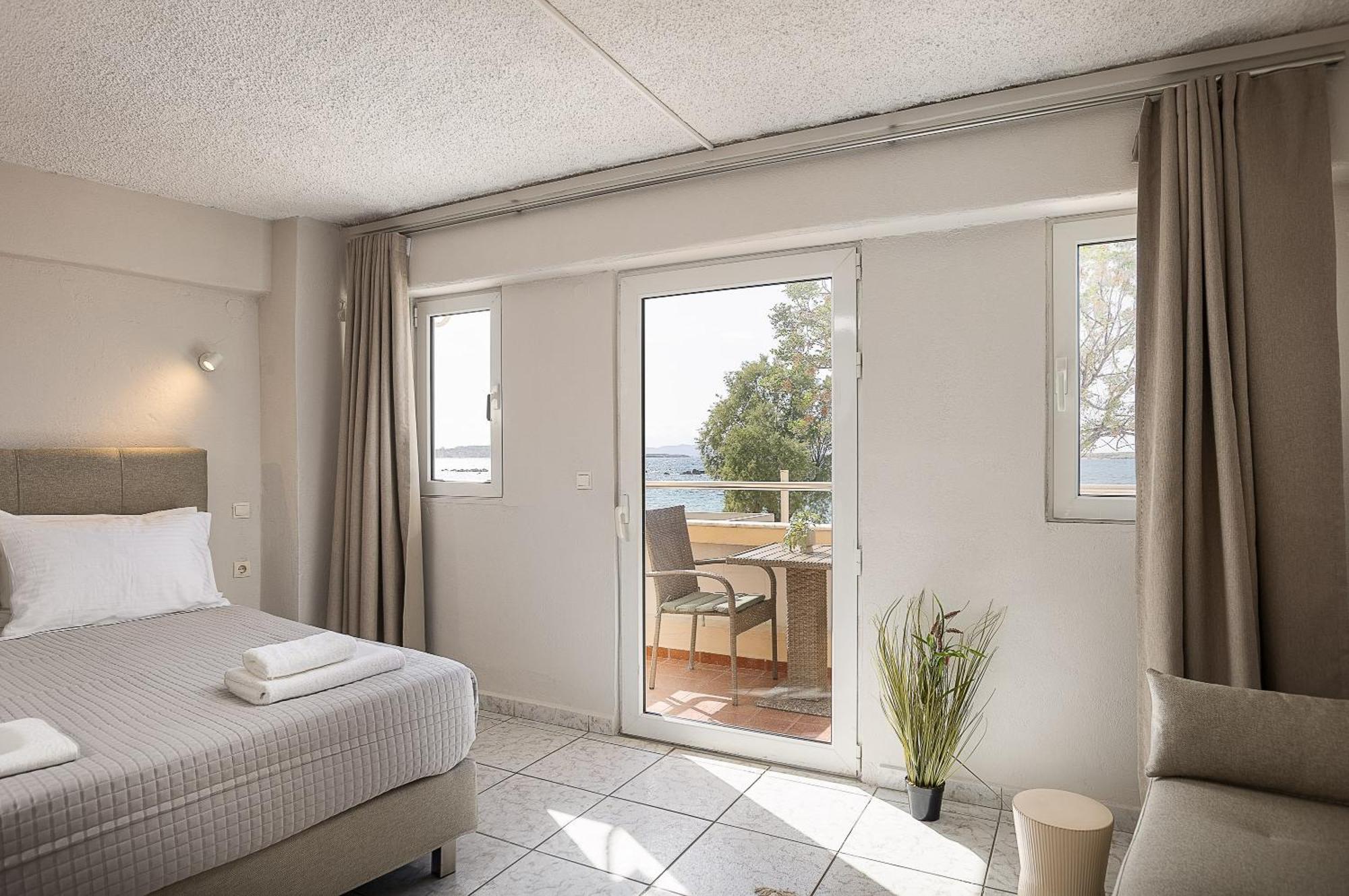 Aparthotel Neachora Beachfront Chania (Crete)