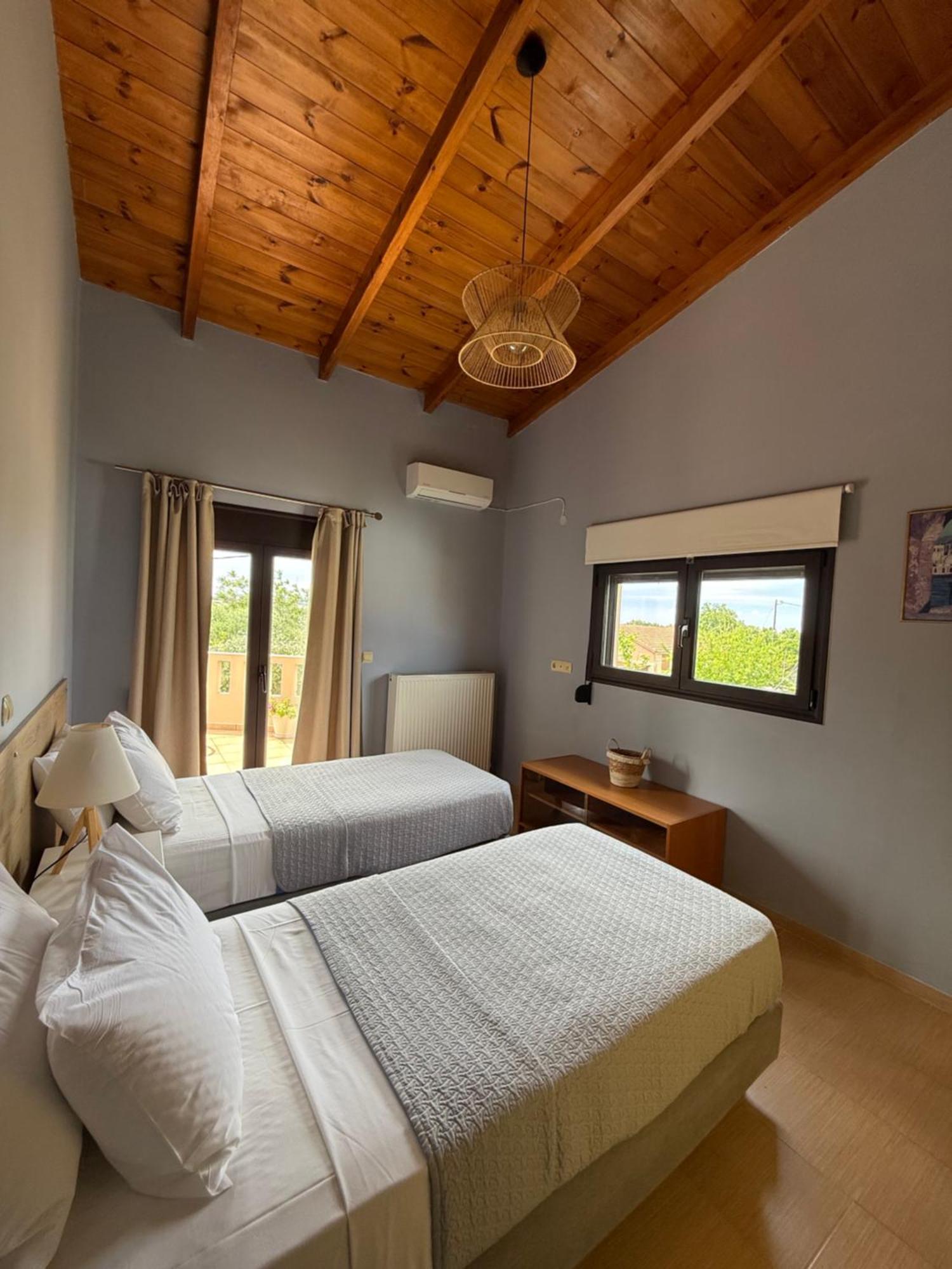 Fanouris Villa *