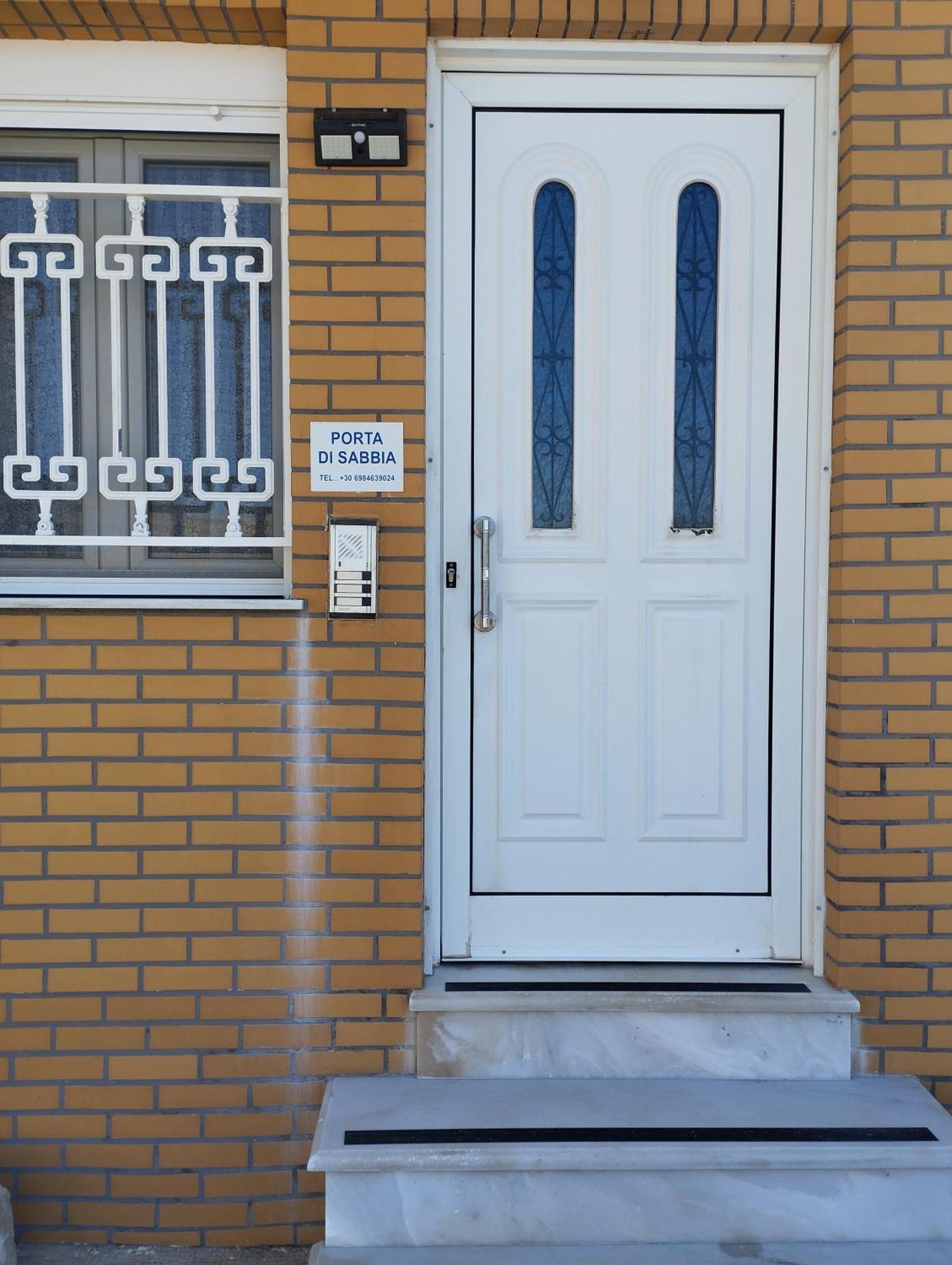 Porta Di Sabbia In Koum Kapi * Chrissi Akti Chania