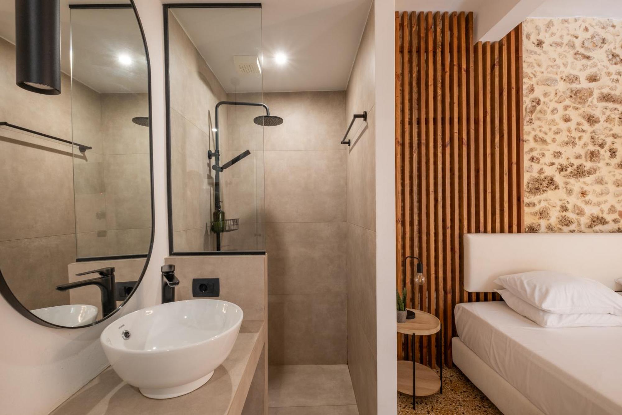 Adorable Next Old Town-vacation House Group Chania (Crete)
