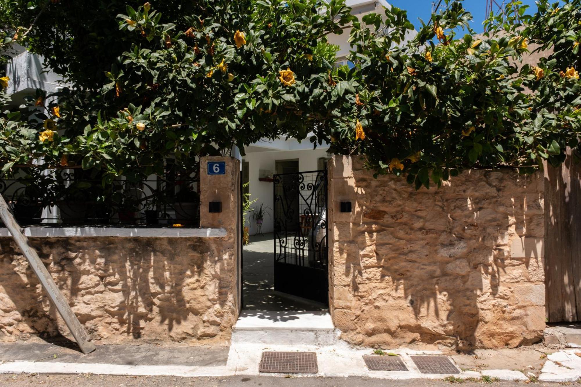 Adorable Next Old Town-vacation House Group Apartment Chania (Crete)
