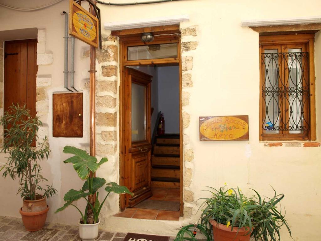 Hera Apartment *