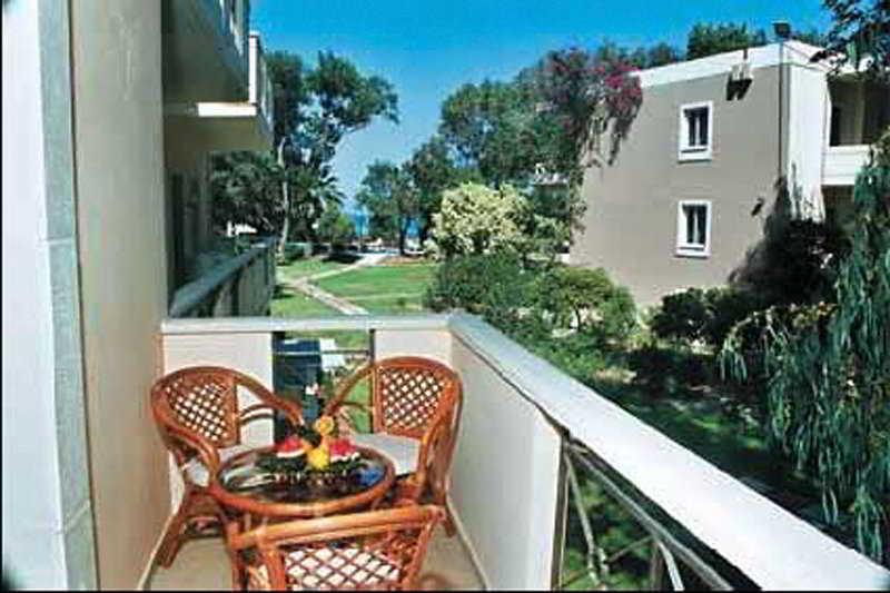Marita's Aparthotel 3*