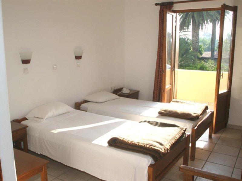 Oasis Hotel 2*