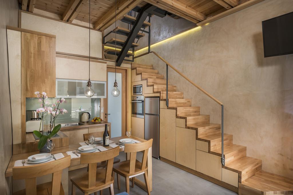 Neoria Houses