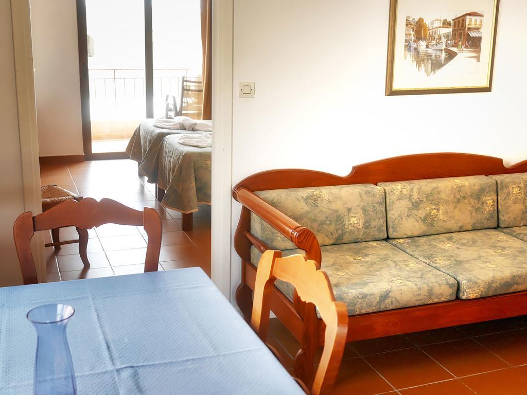Areti Aparthotel 2*