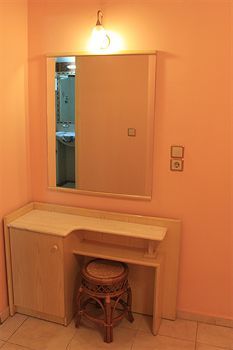 Ellinis Hotel