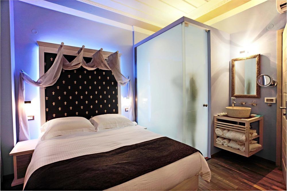 Elia Fatma Boutique (adults Only) Chrissi Akti Chania
