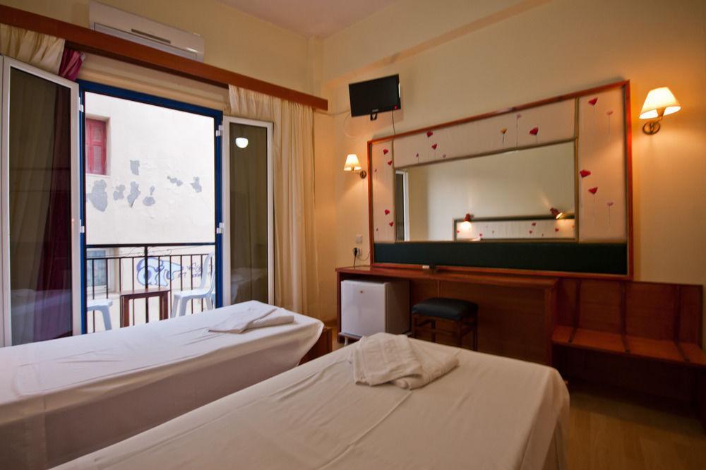 Lucia Hotel