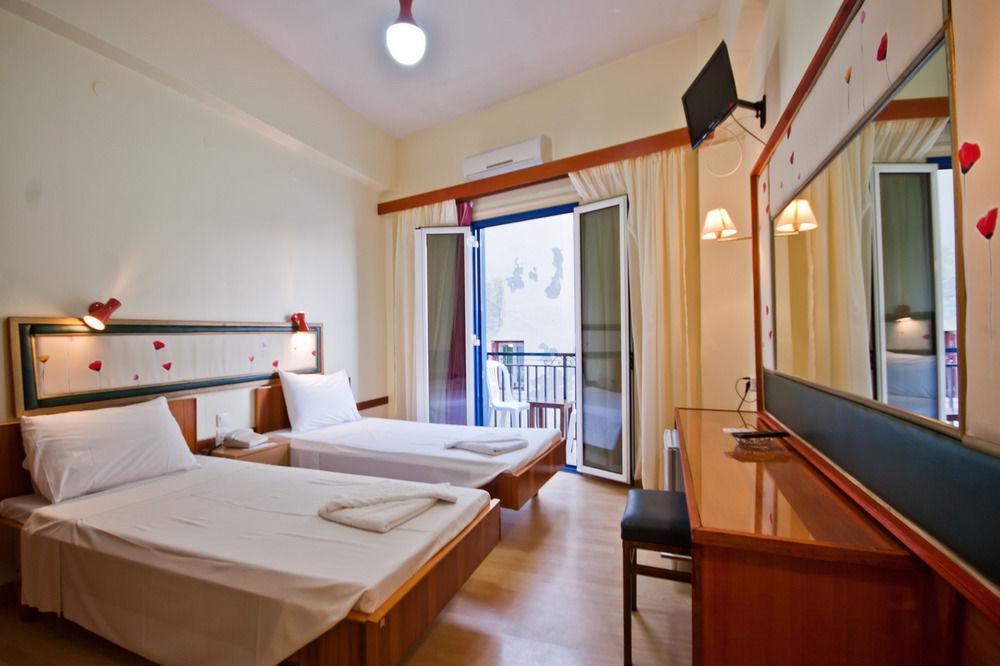 Lucia Hotel