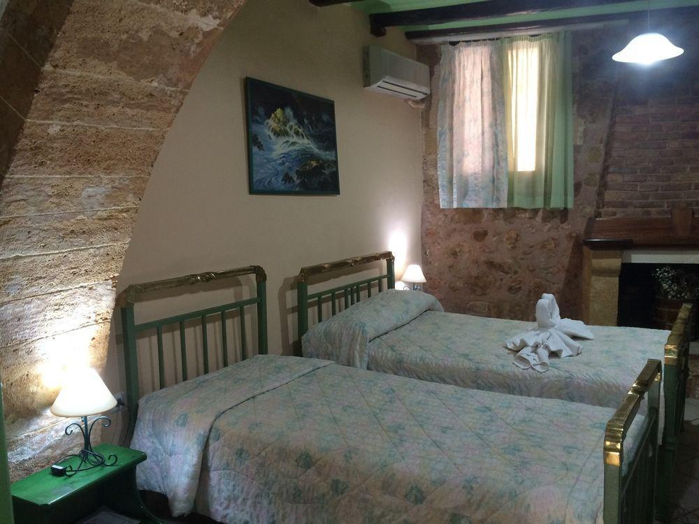 Anastasia * Chania (Crete)