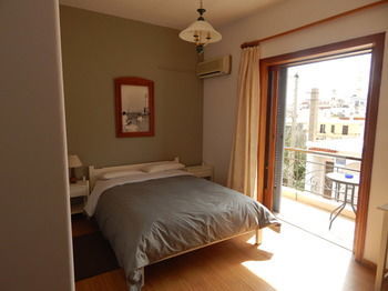 Gasthuis Casa Kasteli 2*