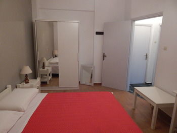 Casa Kasteli 2*